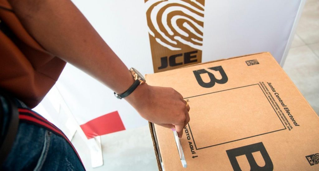 Junta Central Electoral inicia conformación de los kits de votación del exterior