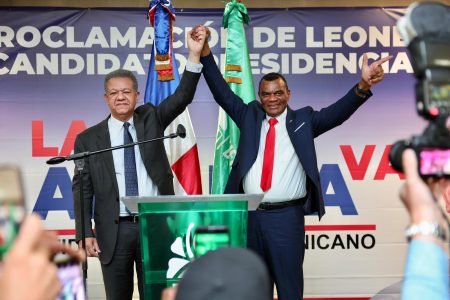 Leonel Recibe Apoyo De Un Nuevo Partido. Lanza Duras Críticas Al Gobierno