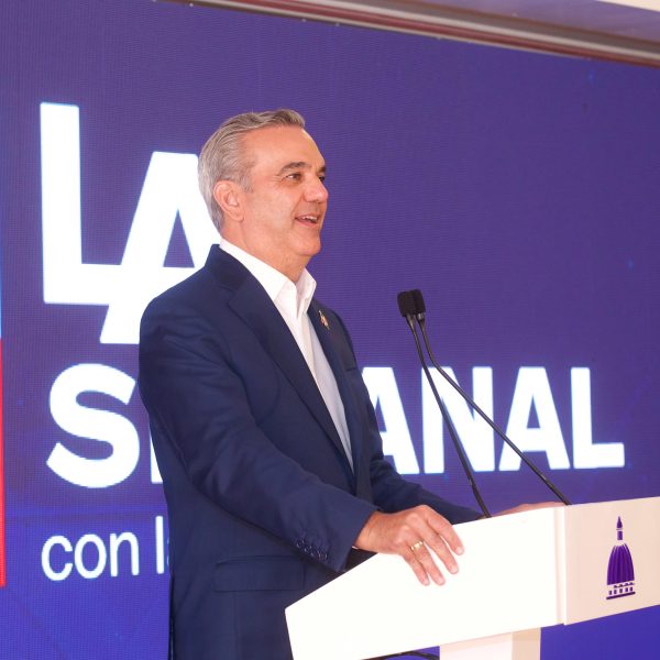 Luis Abinader traslada para el martes encuentro LA Semanal con la Prensa
